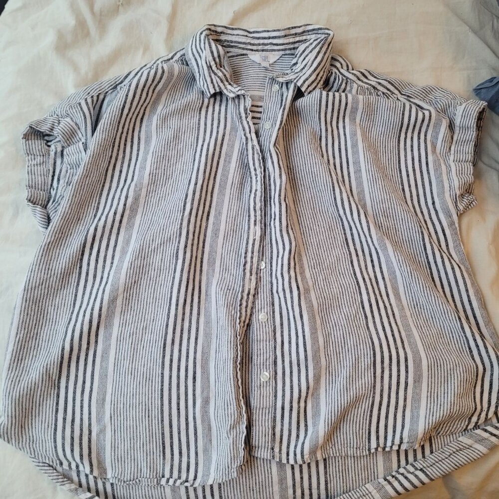 TIME AND TRU LINEN BLEND TOP